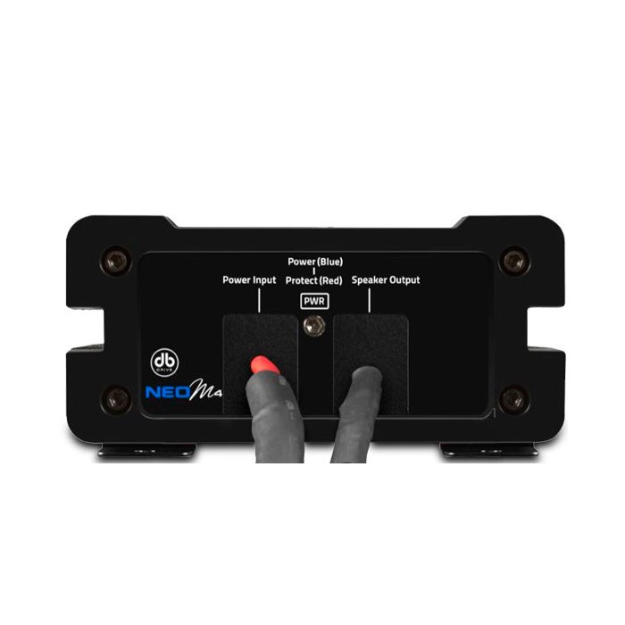 dB Drive NEO-M4 — amplificador marino Clase D de 4 canales